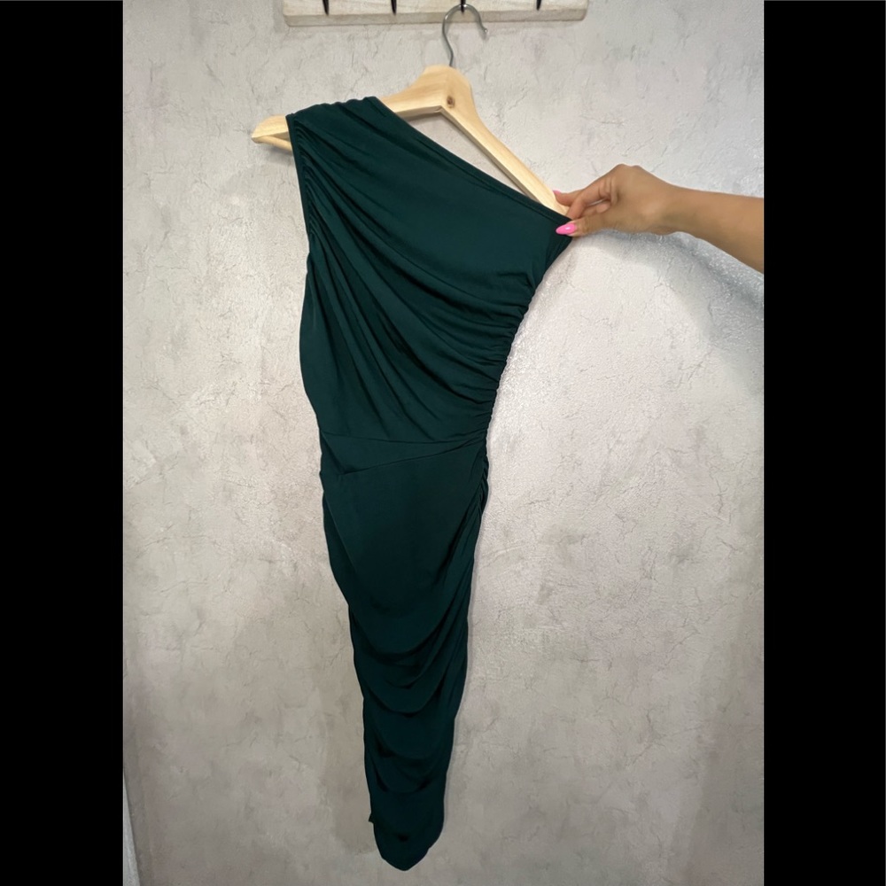 Prettylittlething dress